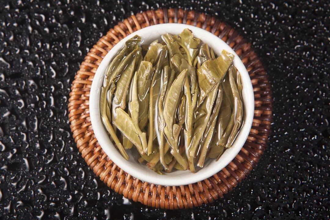 Dianwu Gongya Mahei Old Village Royal Ancient-Tree Tea